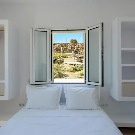 La Chapelle Ouest In Tinos * Agios Romanos